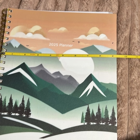 Mountain Landscape 2025 Planner - Picture 4 of 11